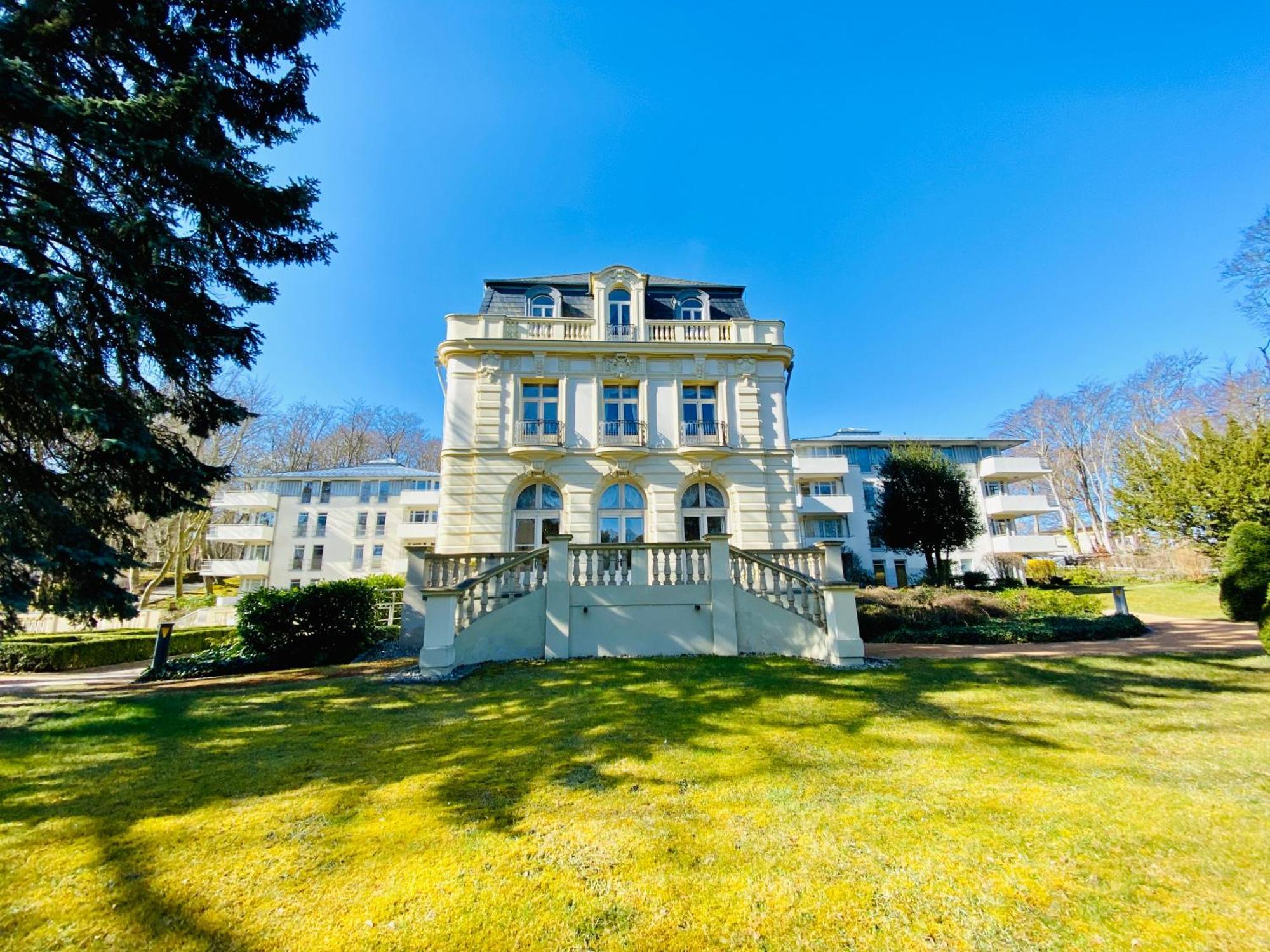 Residenz Bleichroeder - Ferienwohnung Charlotte Heringsdorf  Bagian luar foto